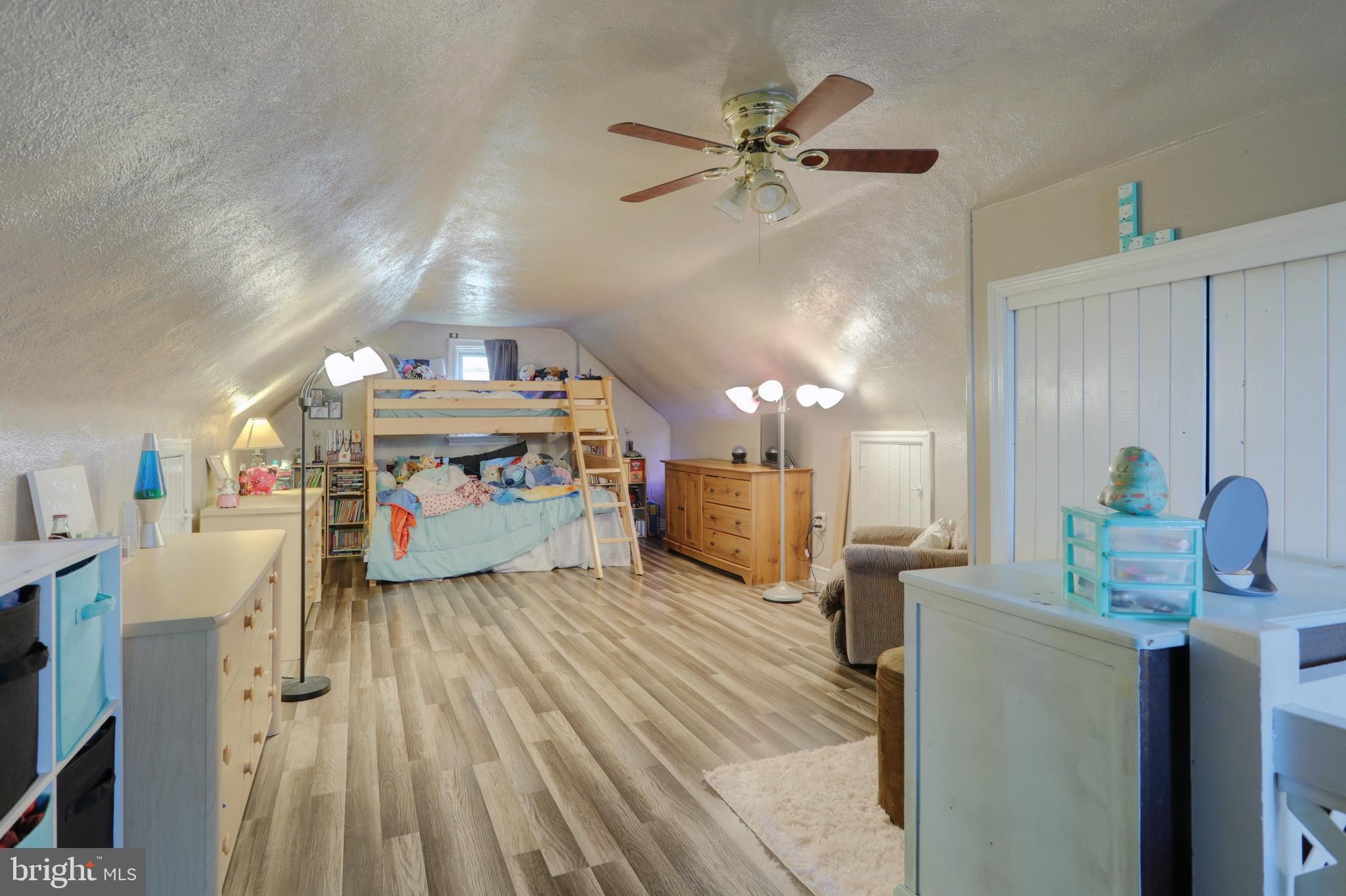 ELMWOOD - Residential