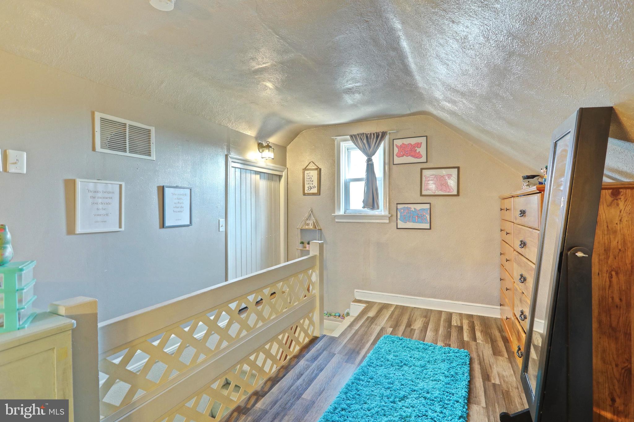 ELMWOOD - Residential