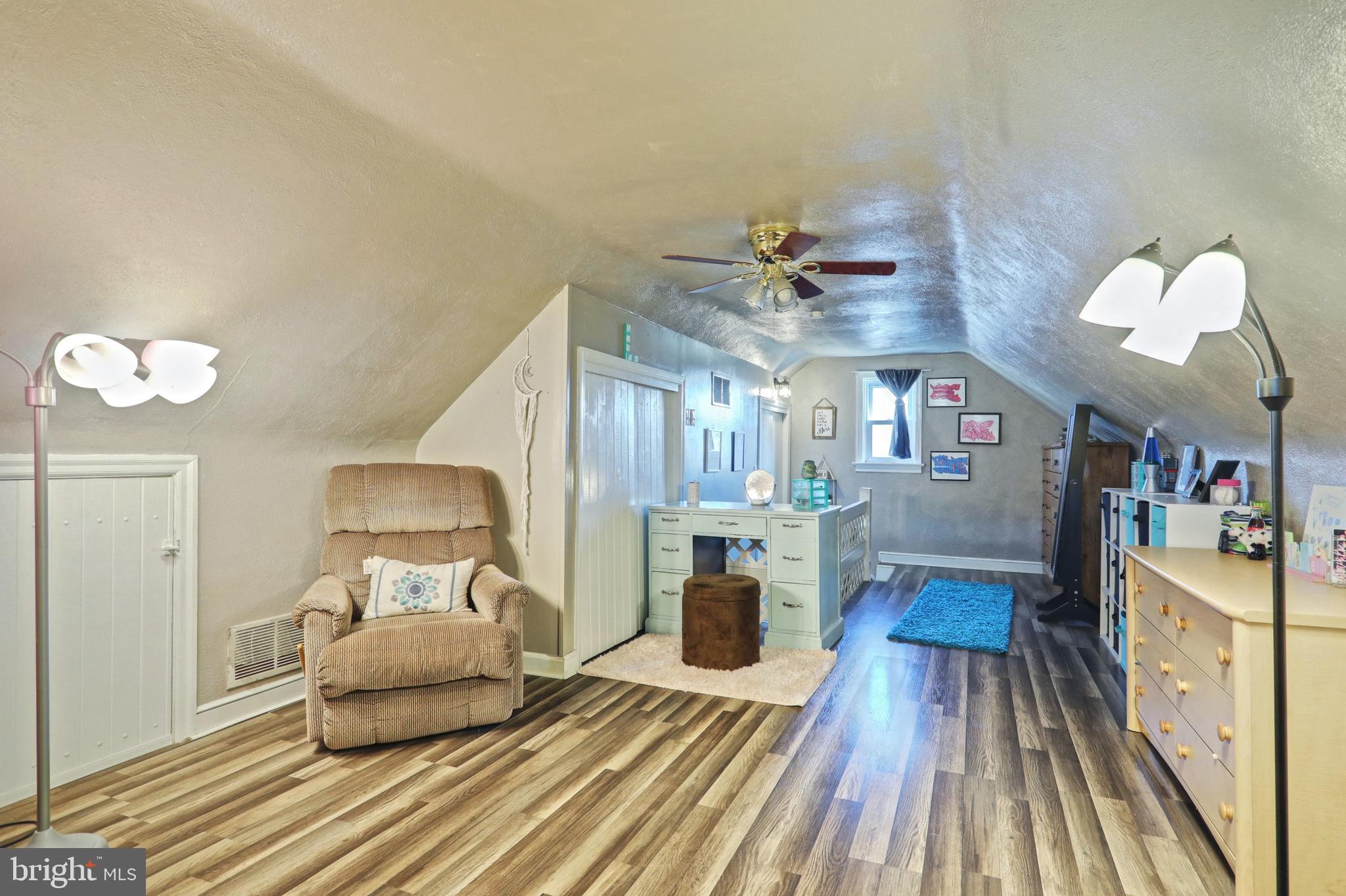 ELMWOOD - Residential