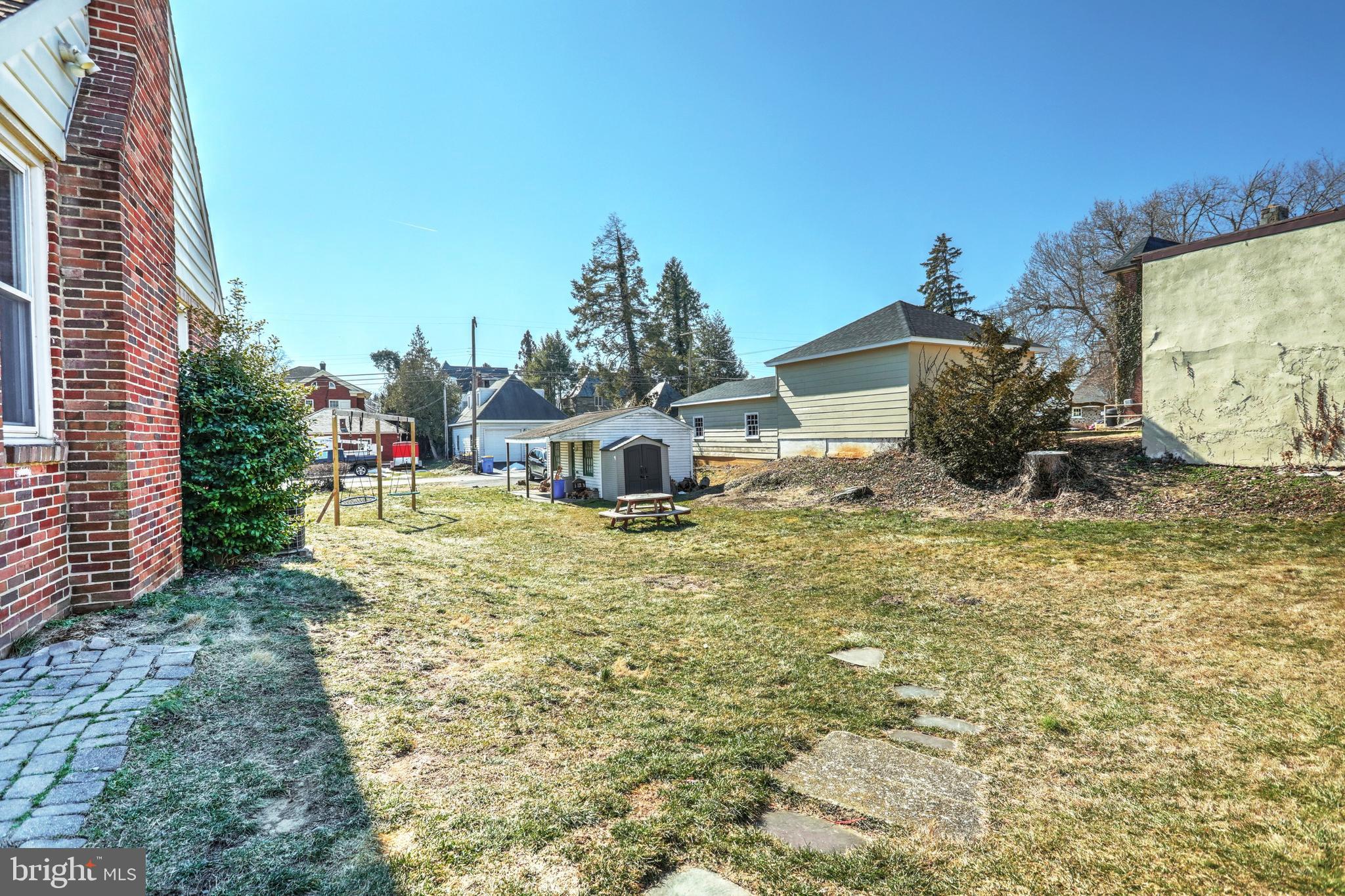 ELMWOOD - Residential