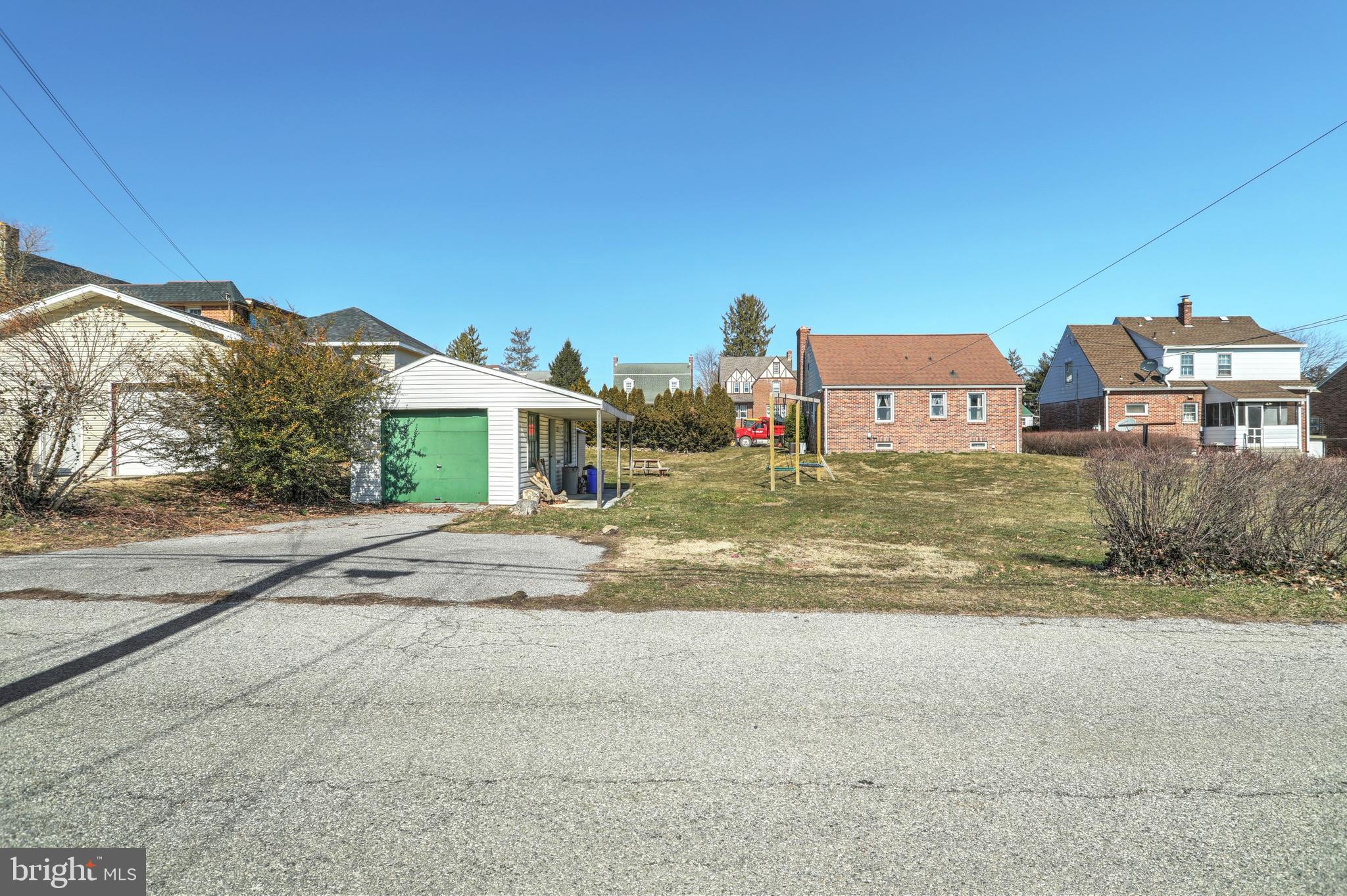 ELMWOOD - Residential