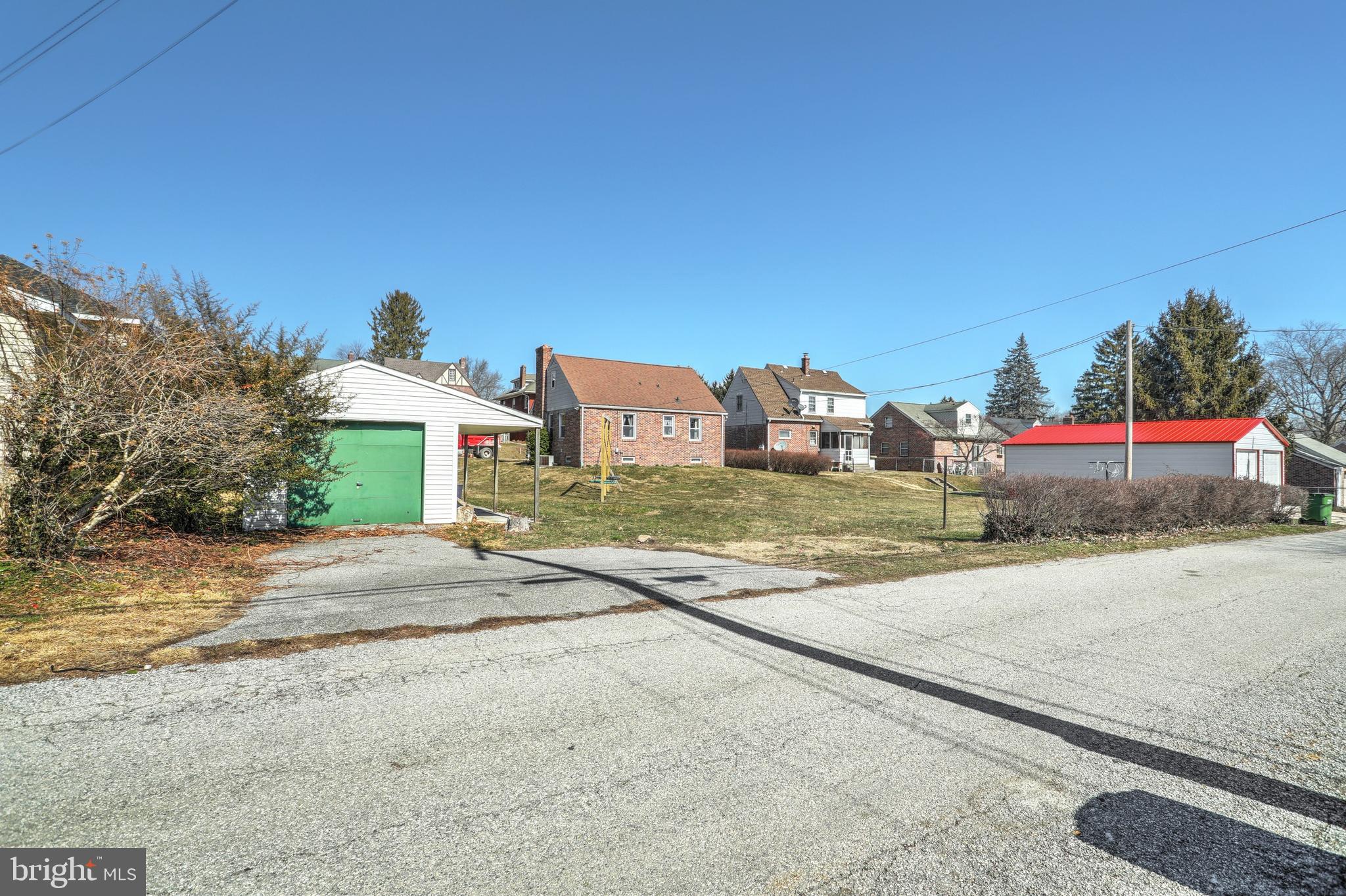 ELMWOOD - Residential