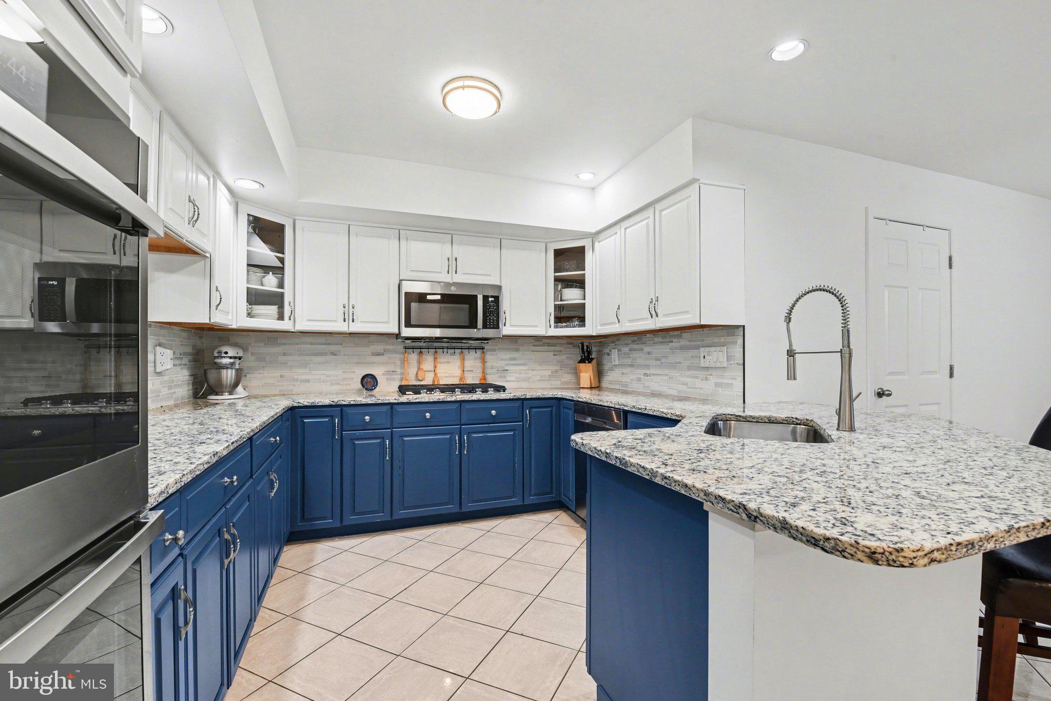 CAMBRIDGE COMMONS - Residential