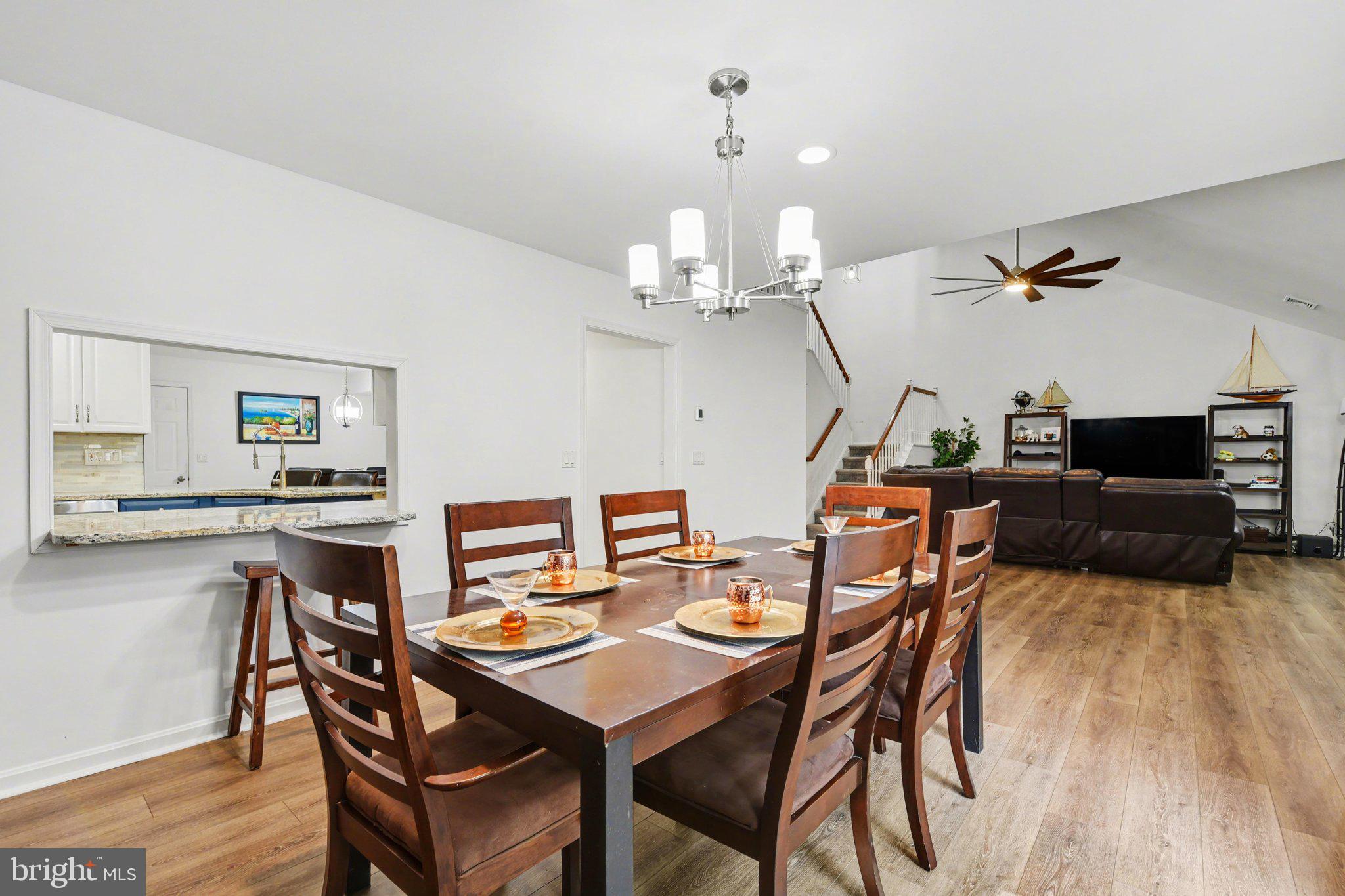 CAMBRIDGE COMMONS - Residential