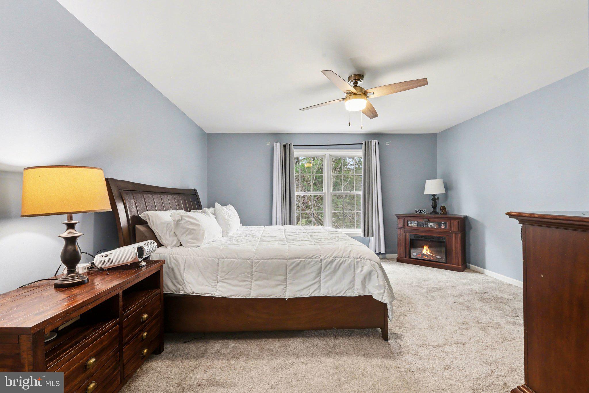 CAMBRIDGE COMMONS - Residential