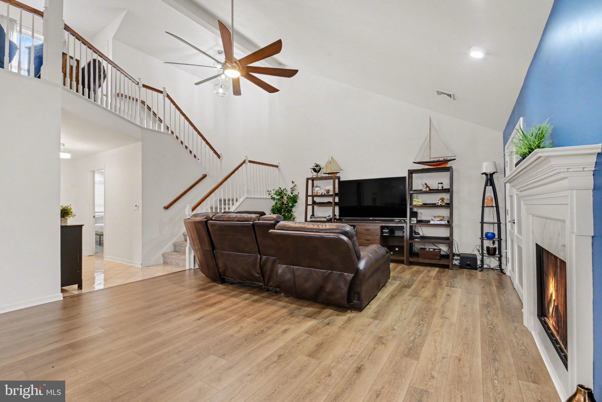 CAMBRIDGE COMMONS - Residential