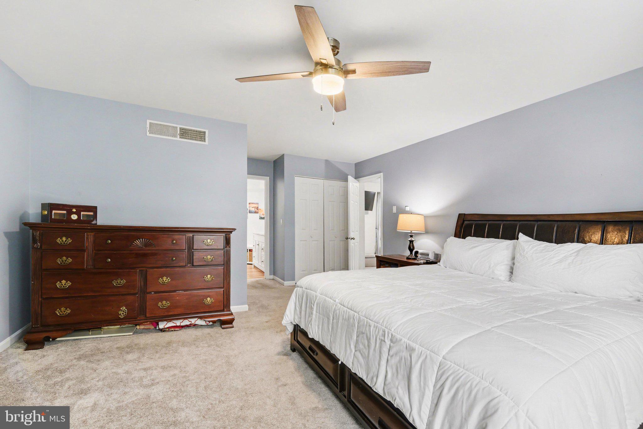 CAMBRIDGE COMMONS - Residential