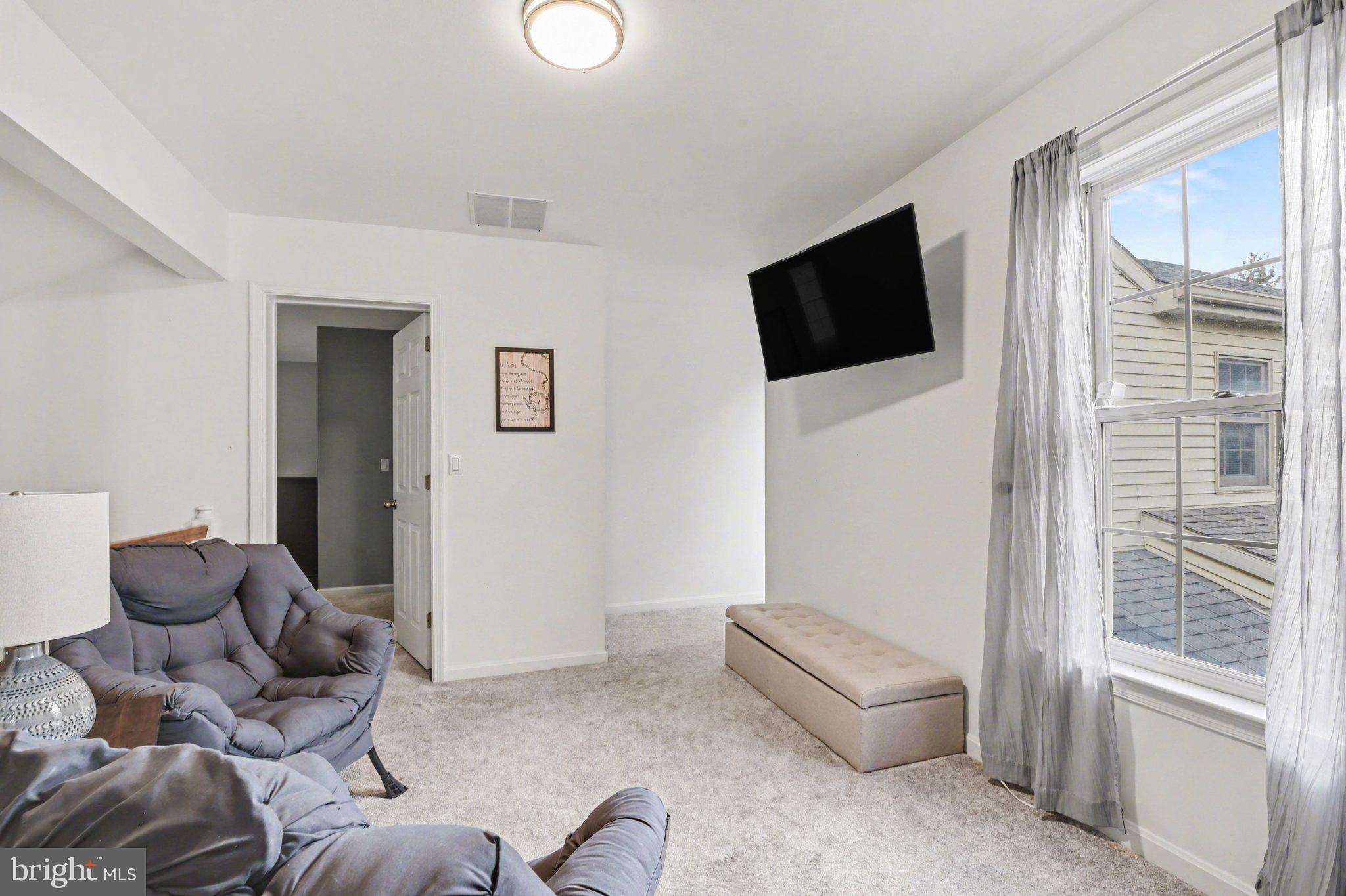 CAMBRIDGE COMMONS - Residential