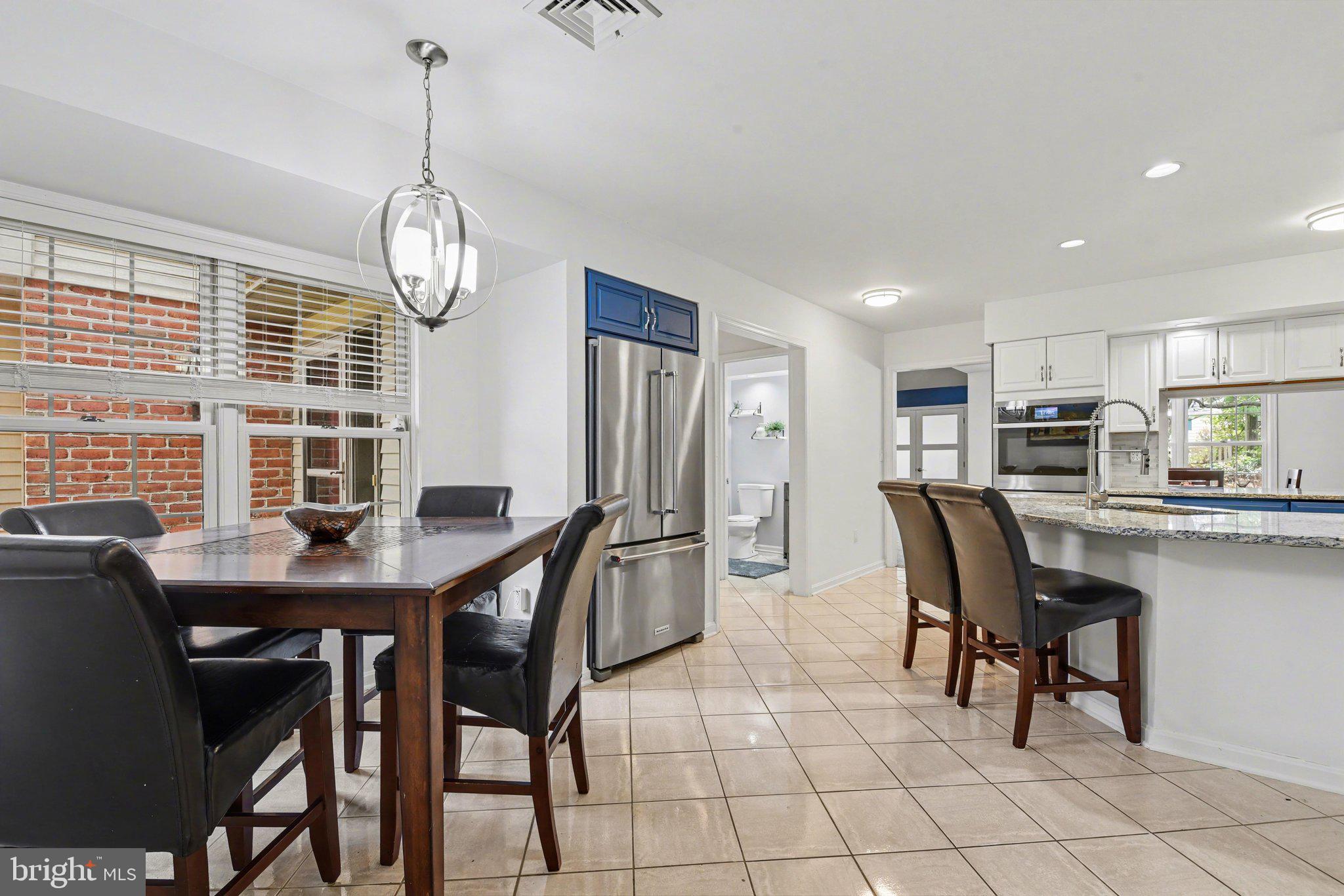 CAMBRIDGE COMMONS - Residential