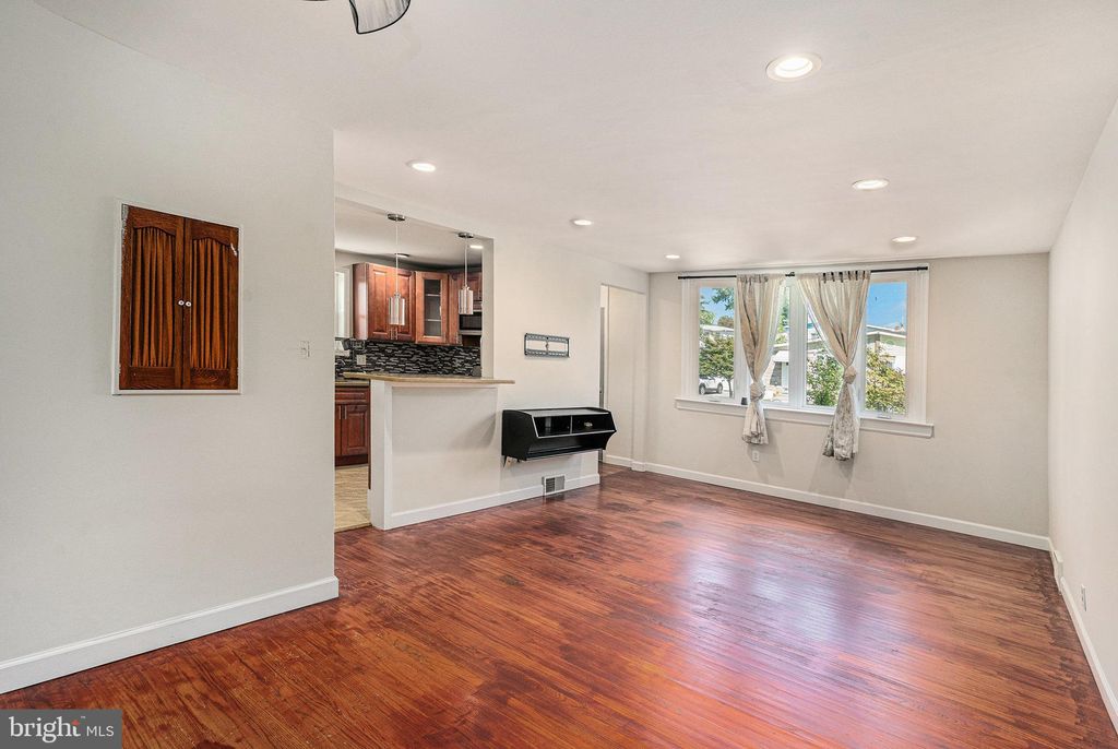 Photo of 535 Palmer Road, CONSHOHOCKEN, PA 19428 (MLS # PAMC2155764)