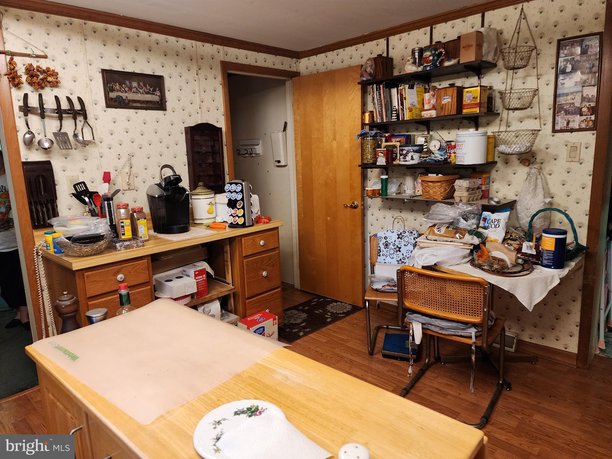 HOLLYWOOD SHORES - Residential