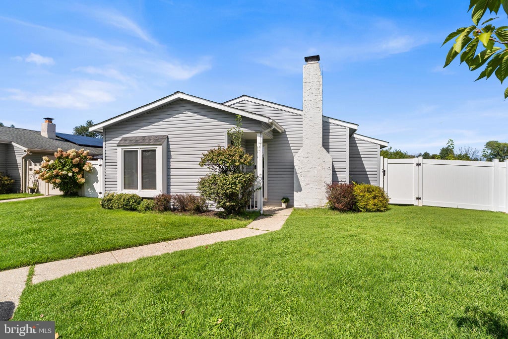 Photo of 11 Willow Place, LOGAN TWP, NJ 08085 (MLS # NJGL2077850)