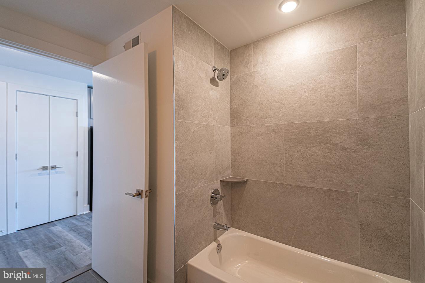 1245 RIDGE AVENUE UNIT 307