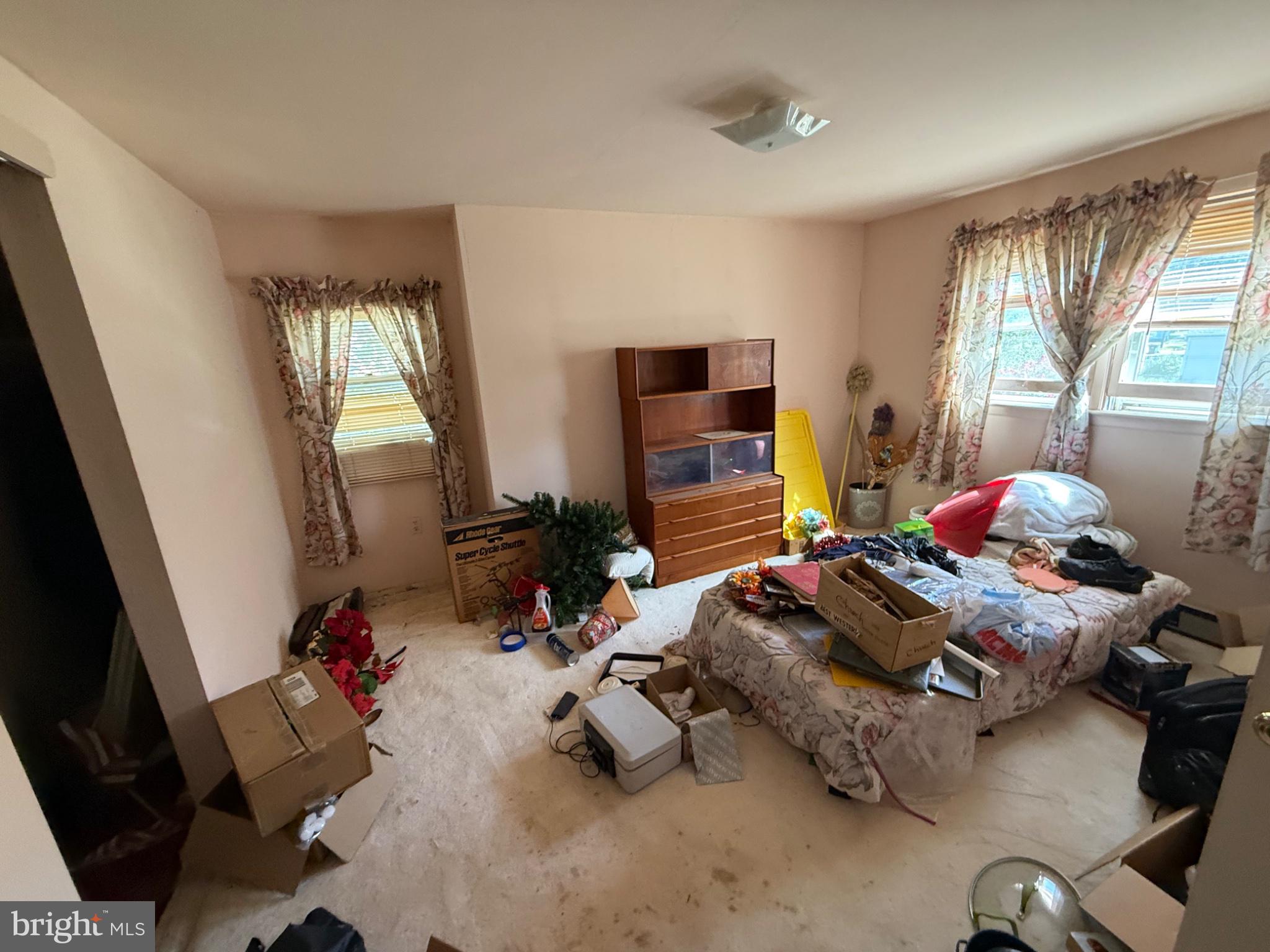 423 HOLMES DRIVE