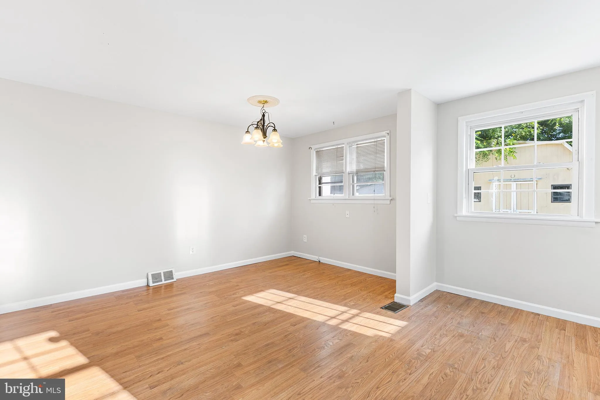 Brookhaven, Pennsylvania 19015, United States, 3 Bedrooms Bedrooms, ,2 BathroomsBathrooms,Residential,Active,179069