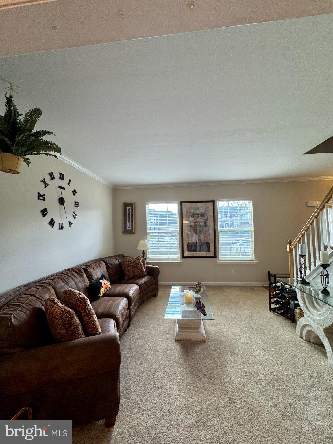 1102 AUTUMNVIEW LANE