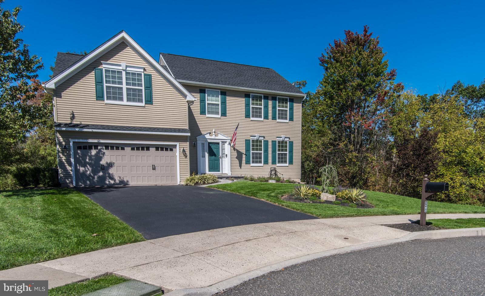 1102 AUTUMNVIEW LANE