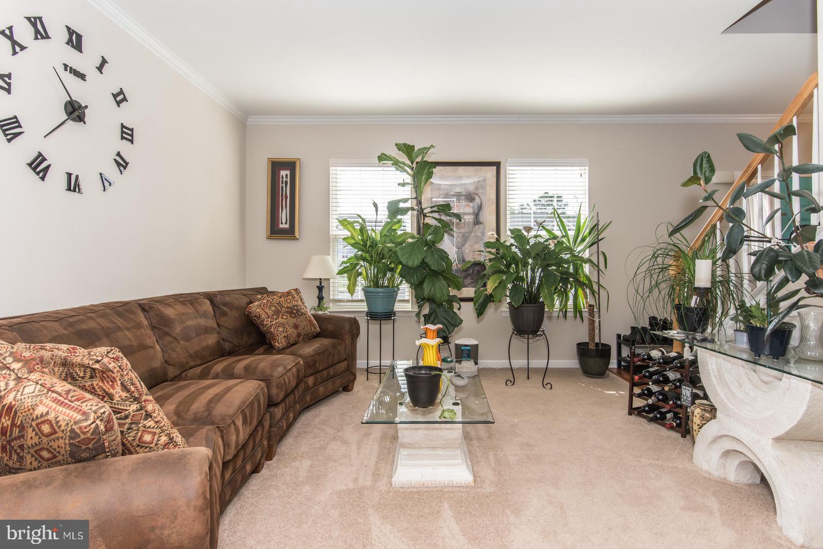 1102 AUTUMNVIEW LANE