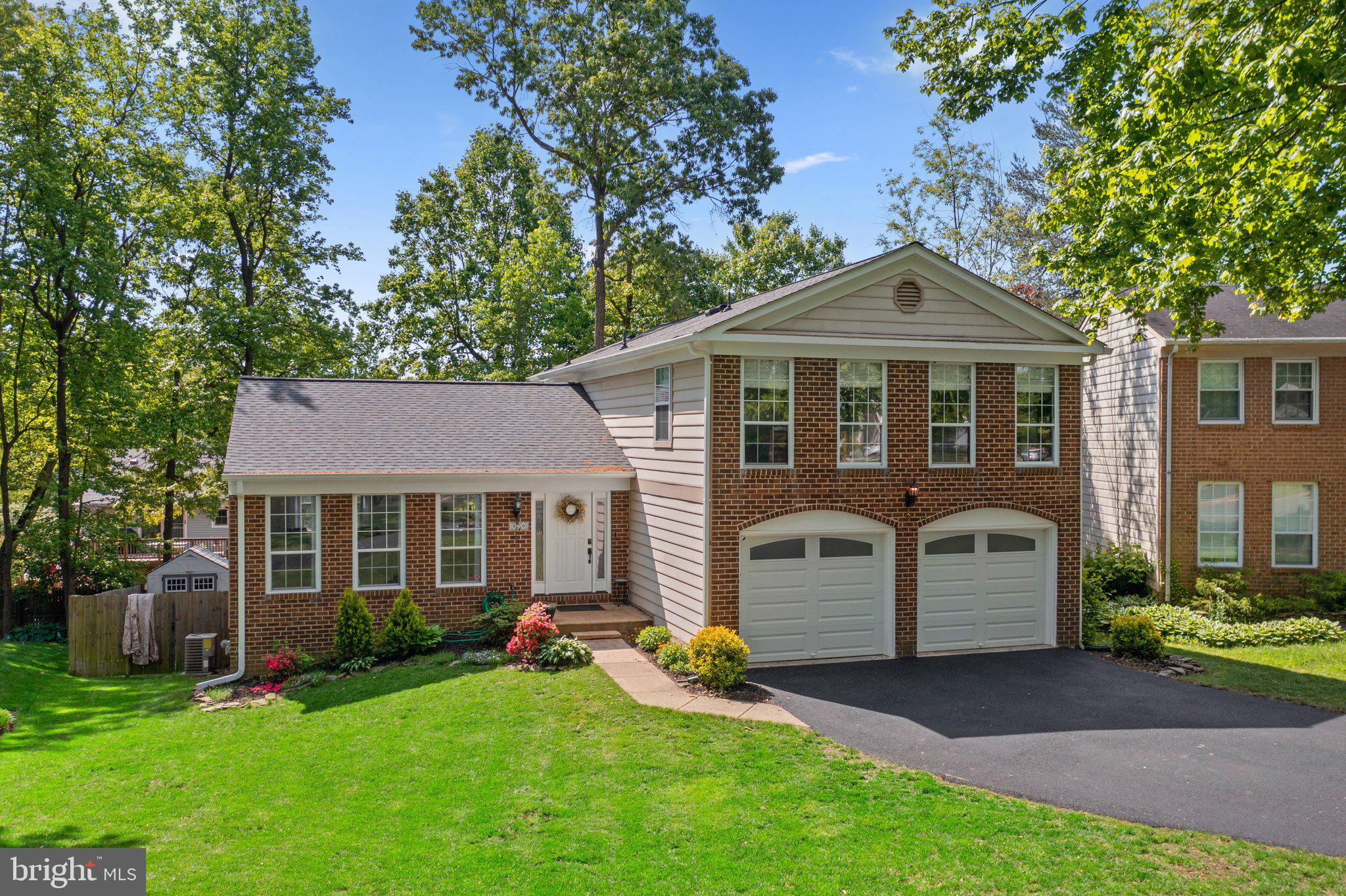 10901 FOX SPARROW COURT