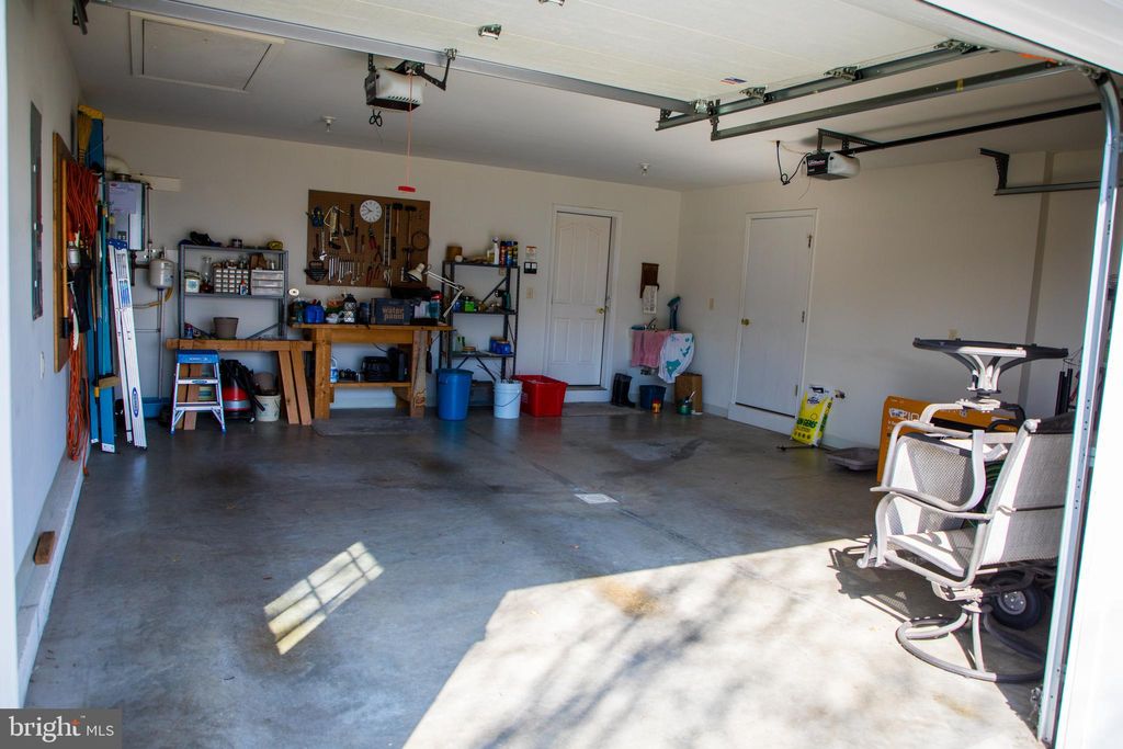 Photo of 927 CAMBRIDGE DR, MANHEIM, PA 17545 (MLS # PALA2032602)