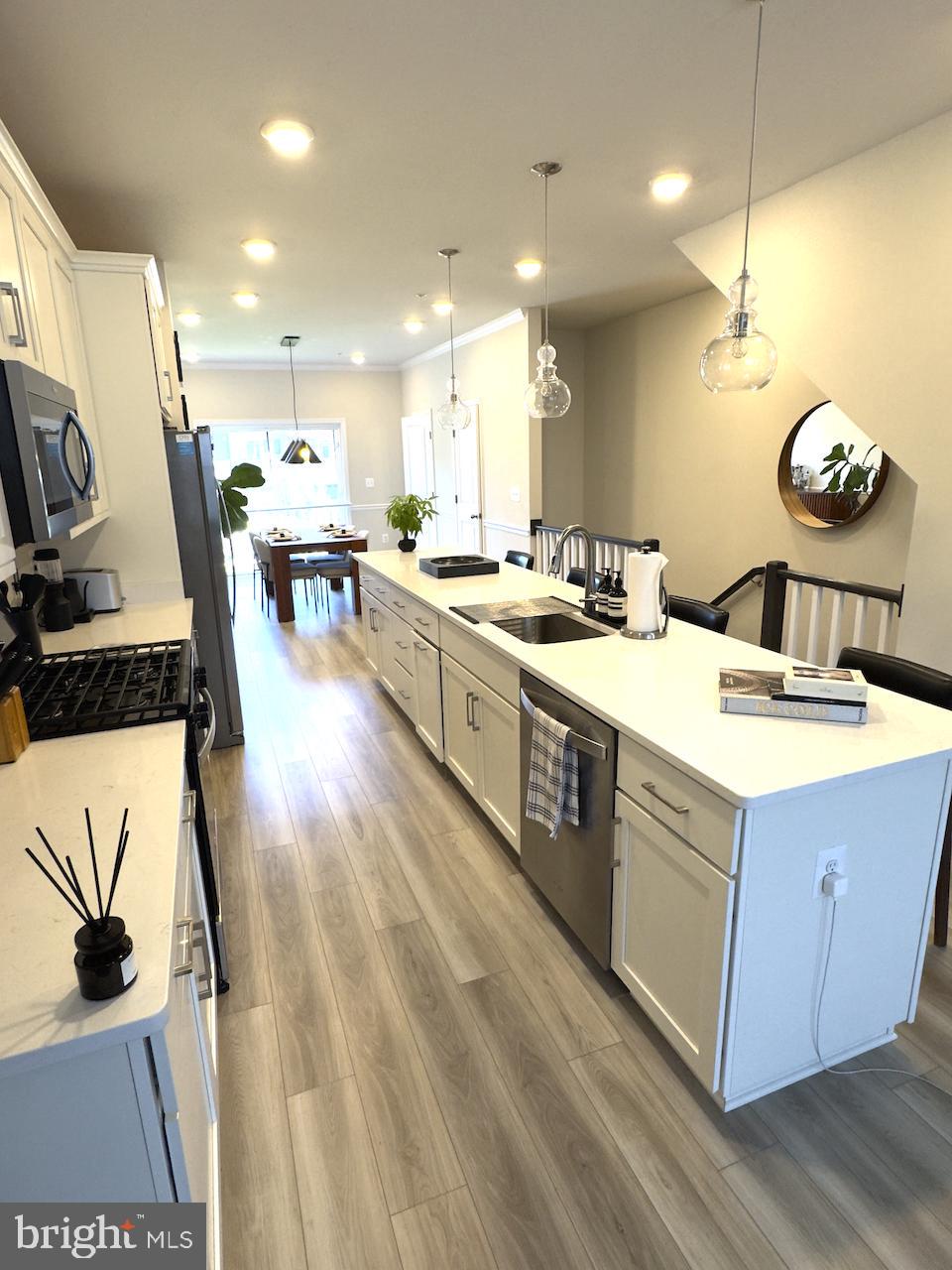 10305 VISTA SOLA WAY