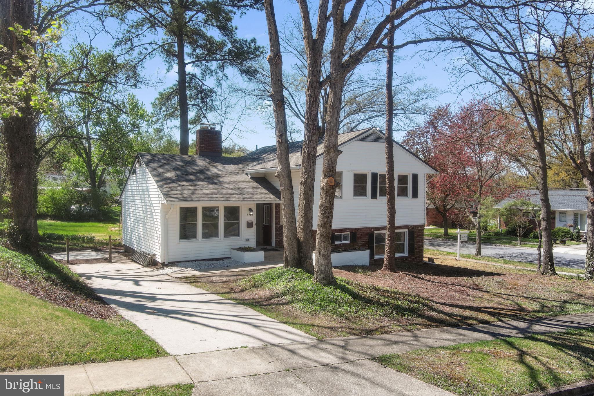 NEW CARROLLTON - Residential