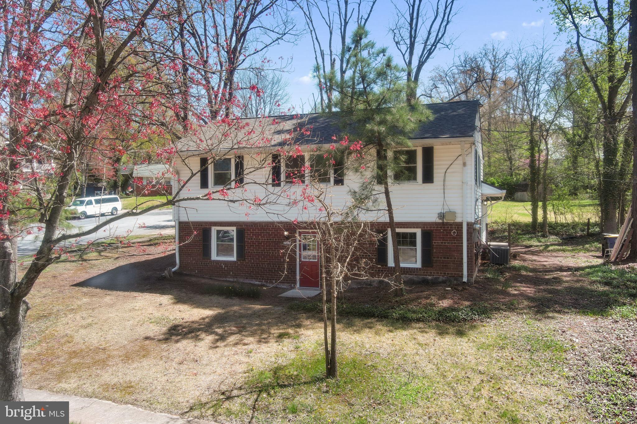 NEW CARROLLTON - Residential