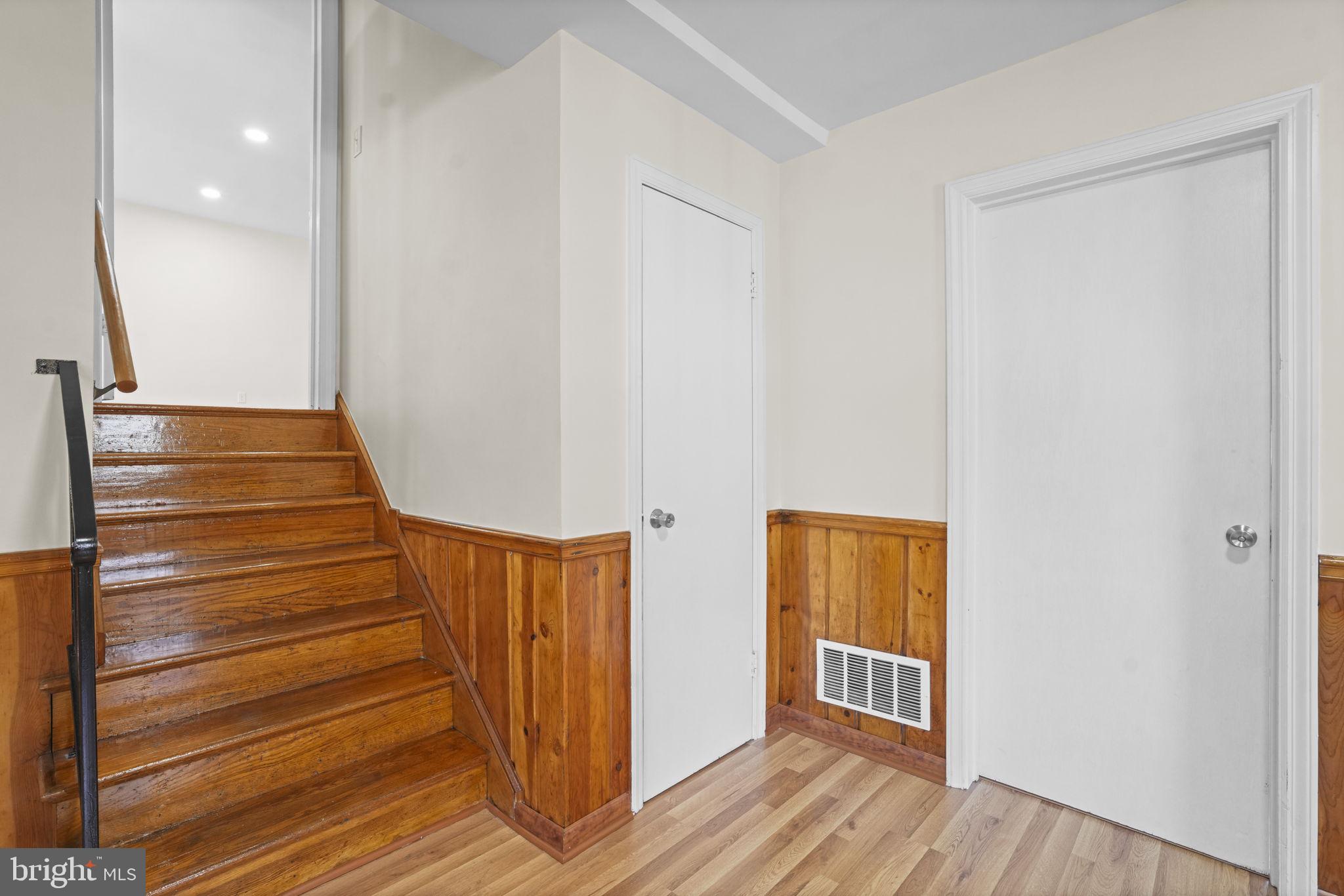 NEW CARROLLTON - Residential