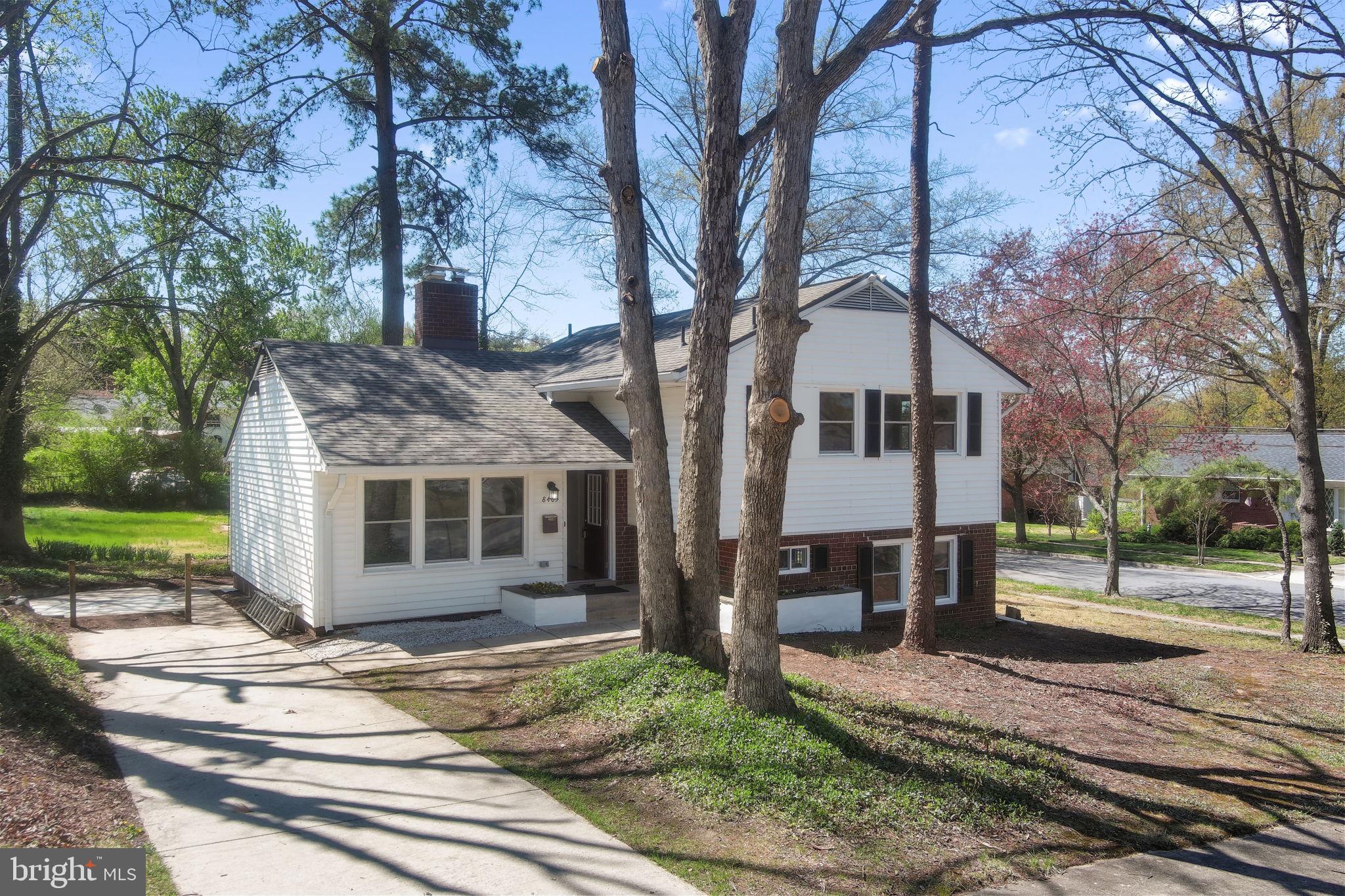 NEW CARROLLTON - Residential