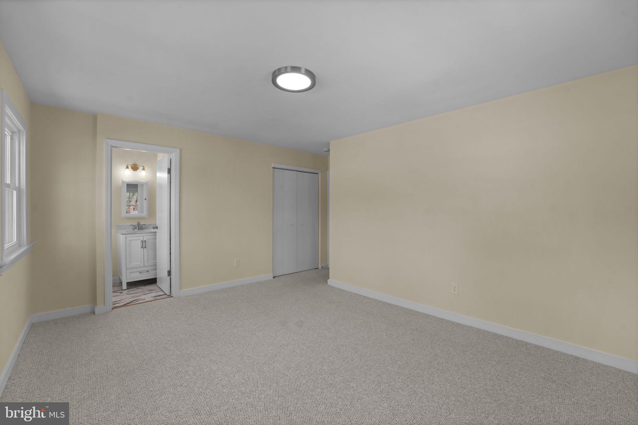 NEW CARROLLTON - Residential