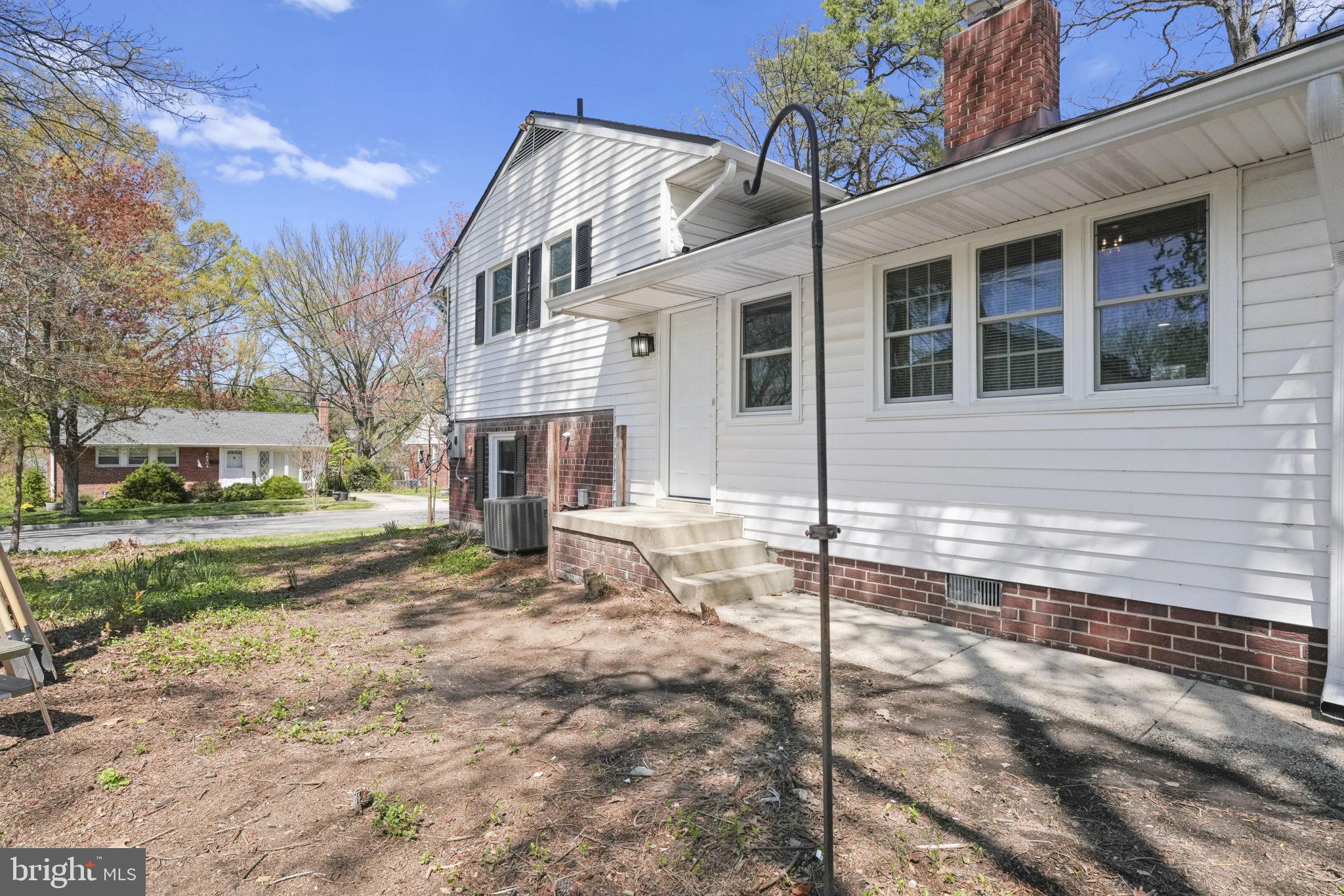 NEW CARROLLTON - Residential