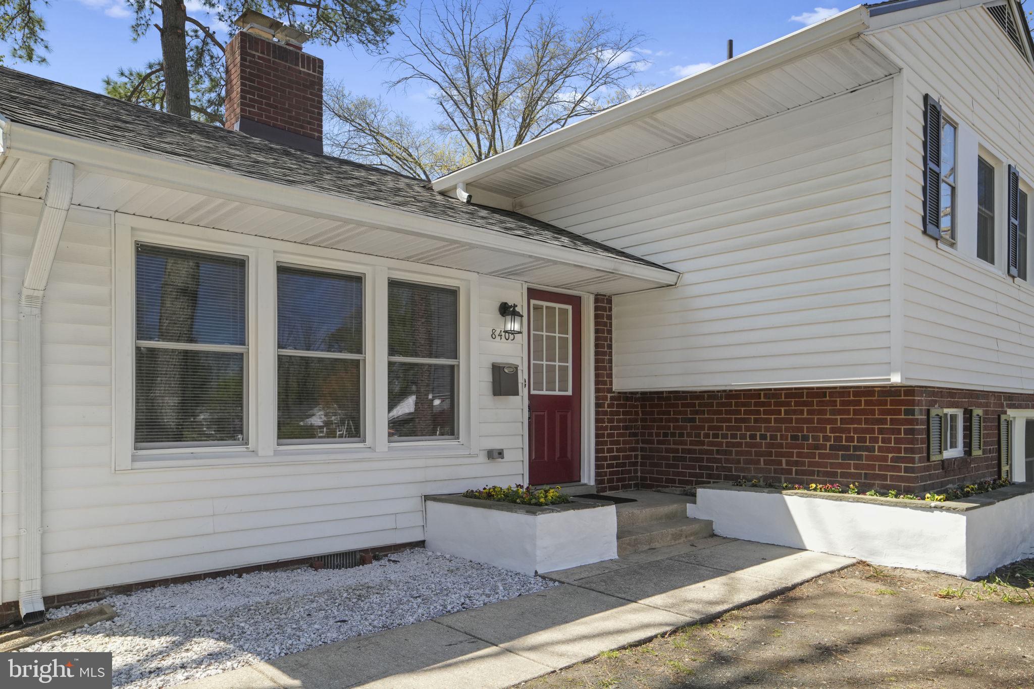 NEW CARROLLTON - Residential