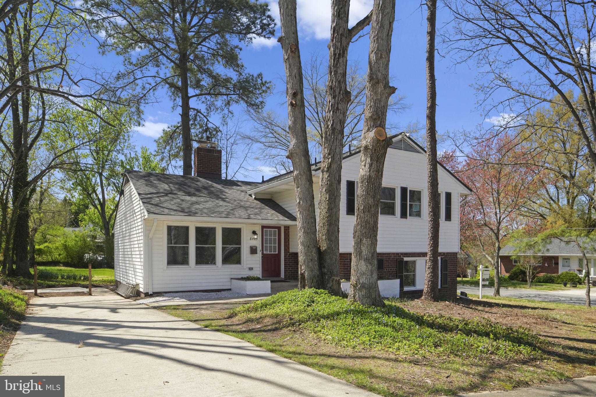 NEW CARROLLTON - Residential