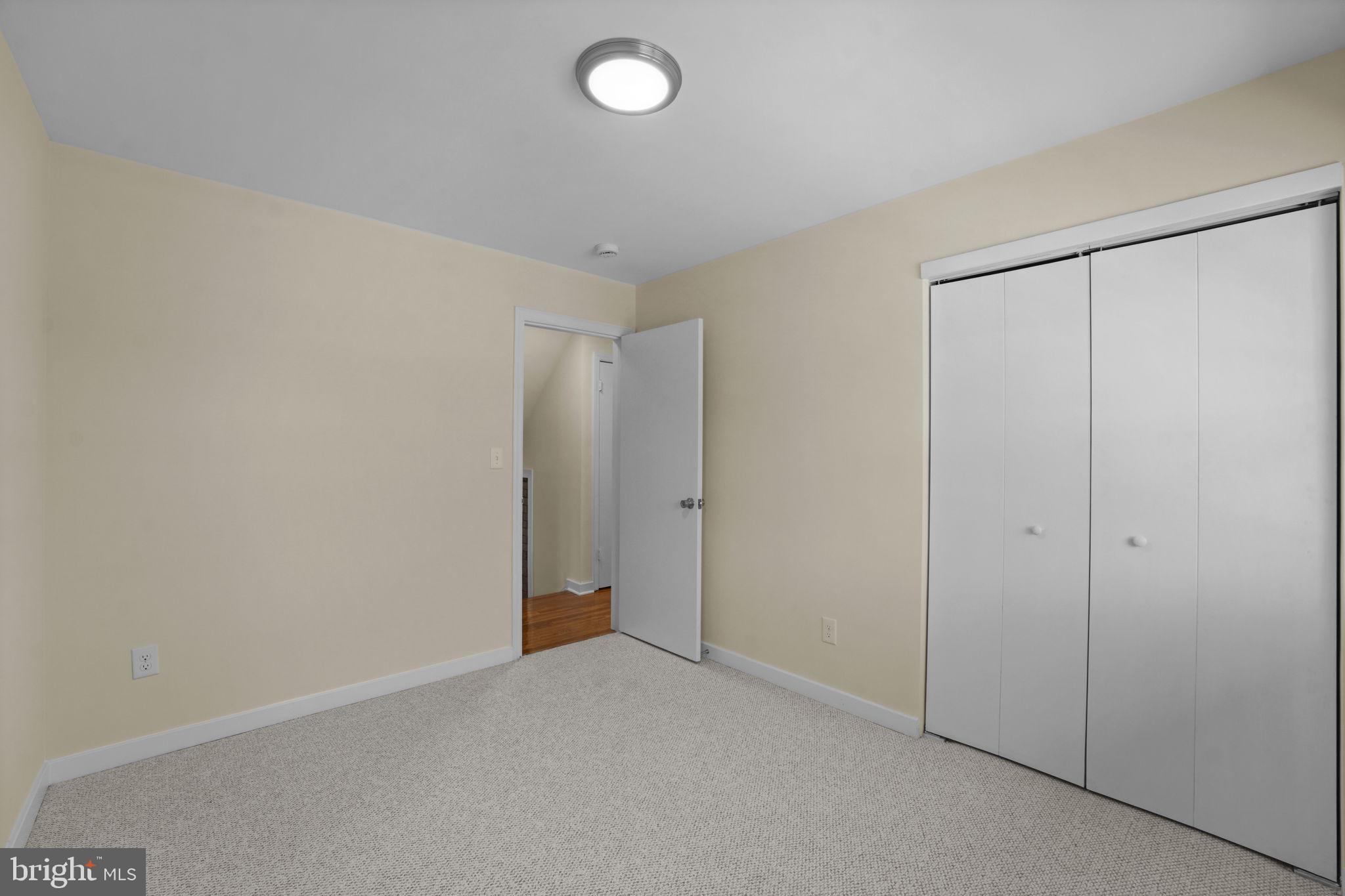 NEW CARROLLTON - Residential