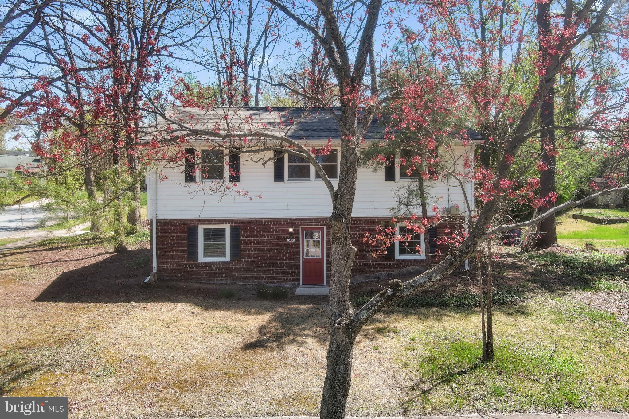 NEW CARROLLTON - Residential