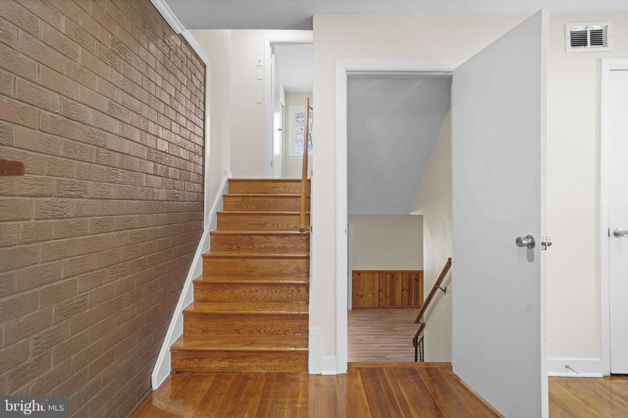 NEW CARROLLTON - Residential