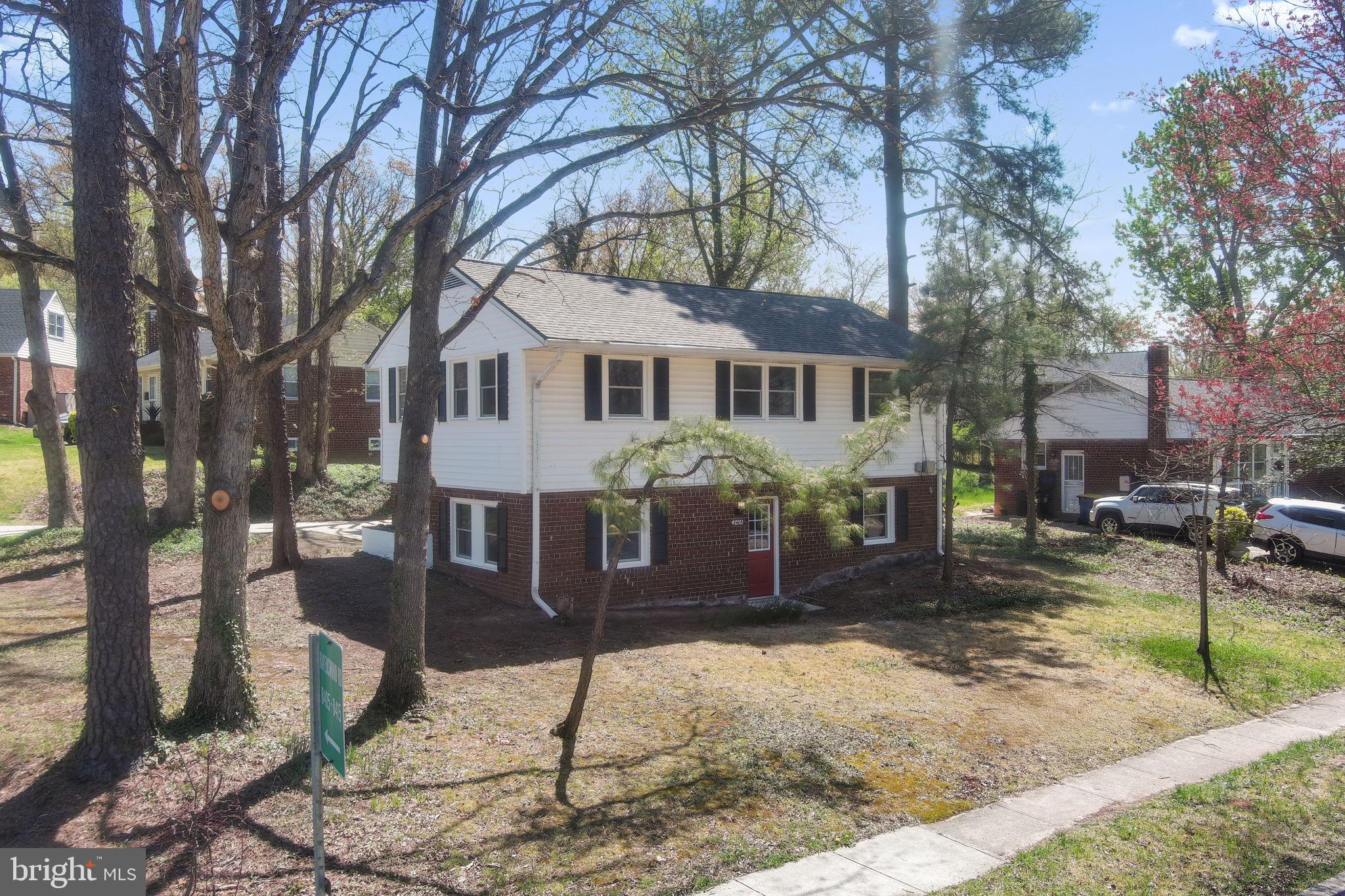 NEW CARROLLTON - Residential