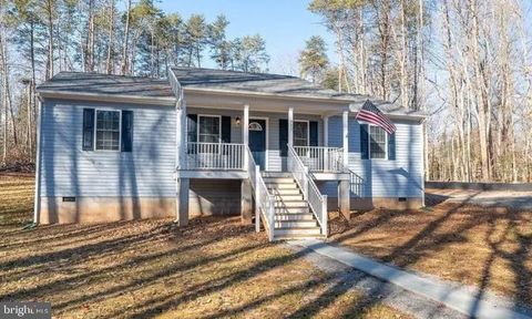 Homes For Sale - 923 Anna Coves Blvd<br/> MINERAL, VA 23117