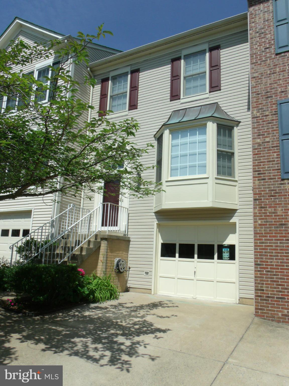 CENTRE RIDGE - Residential