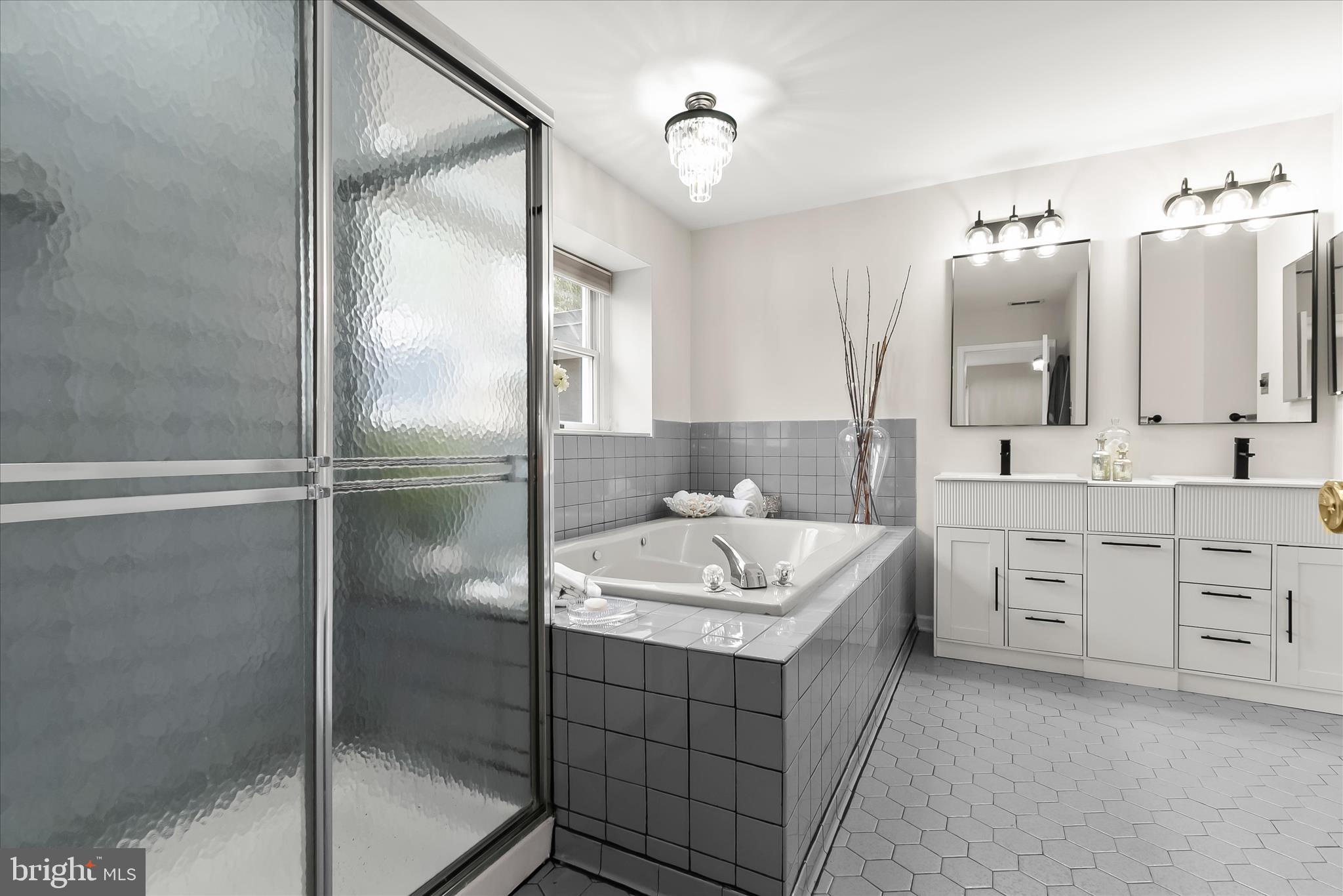 BOUNTY VISTA - Residential