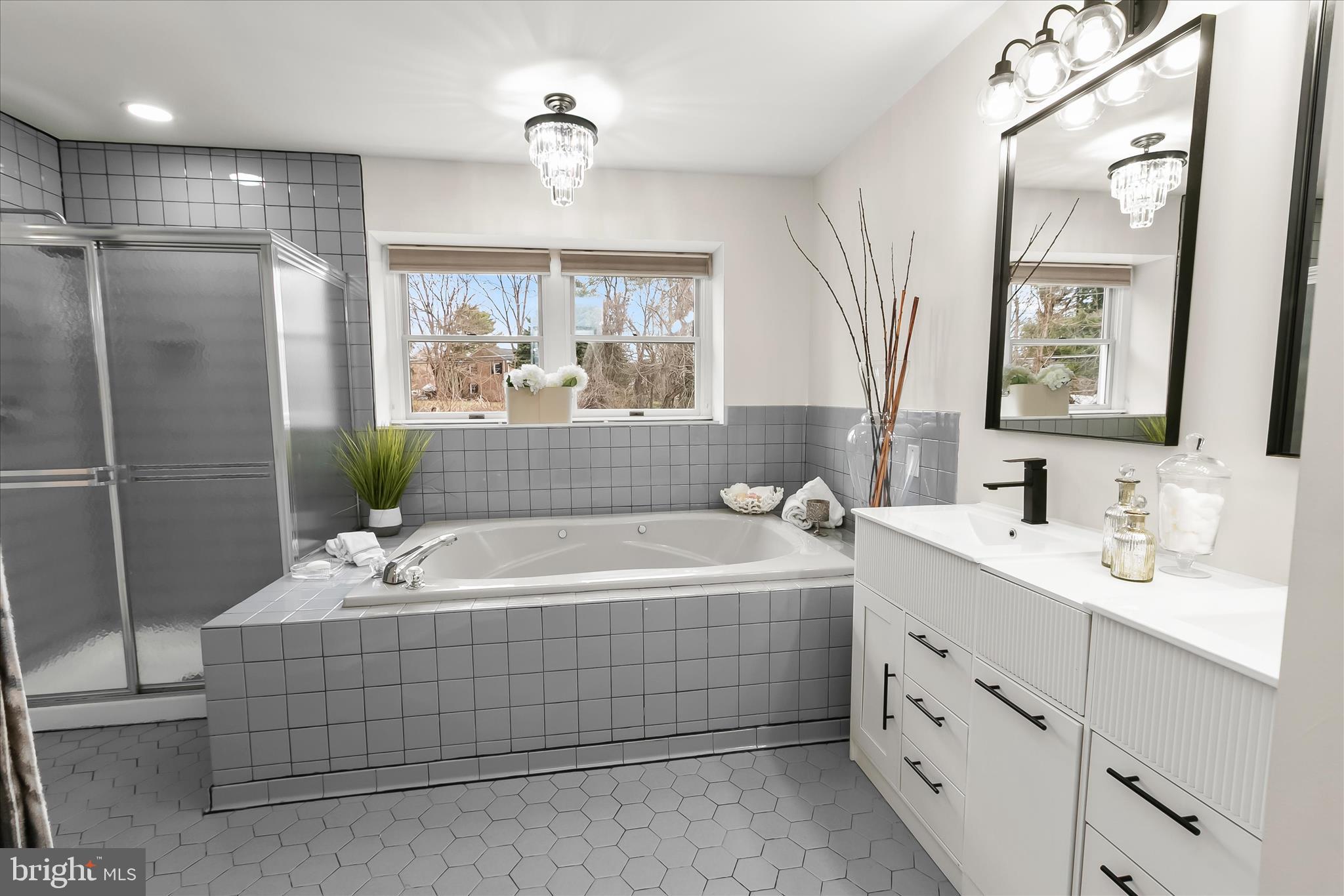 BOUNTY VISTA - Residential