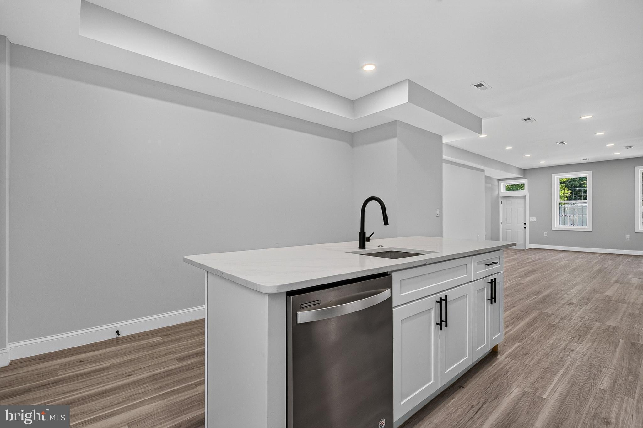 319 E 24TH STREET