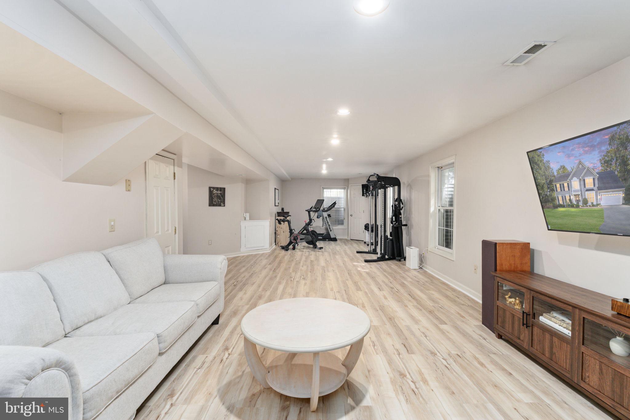 KINGSWOOD - Residential