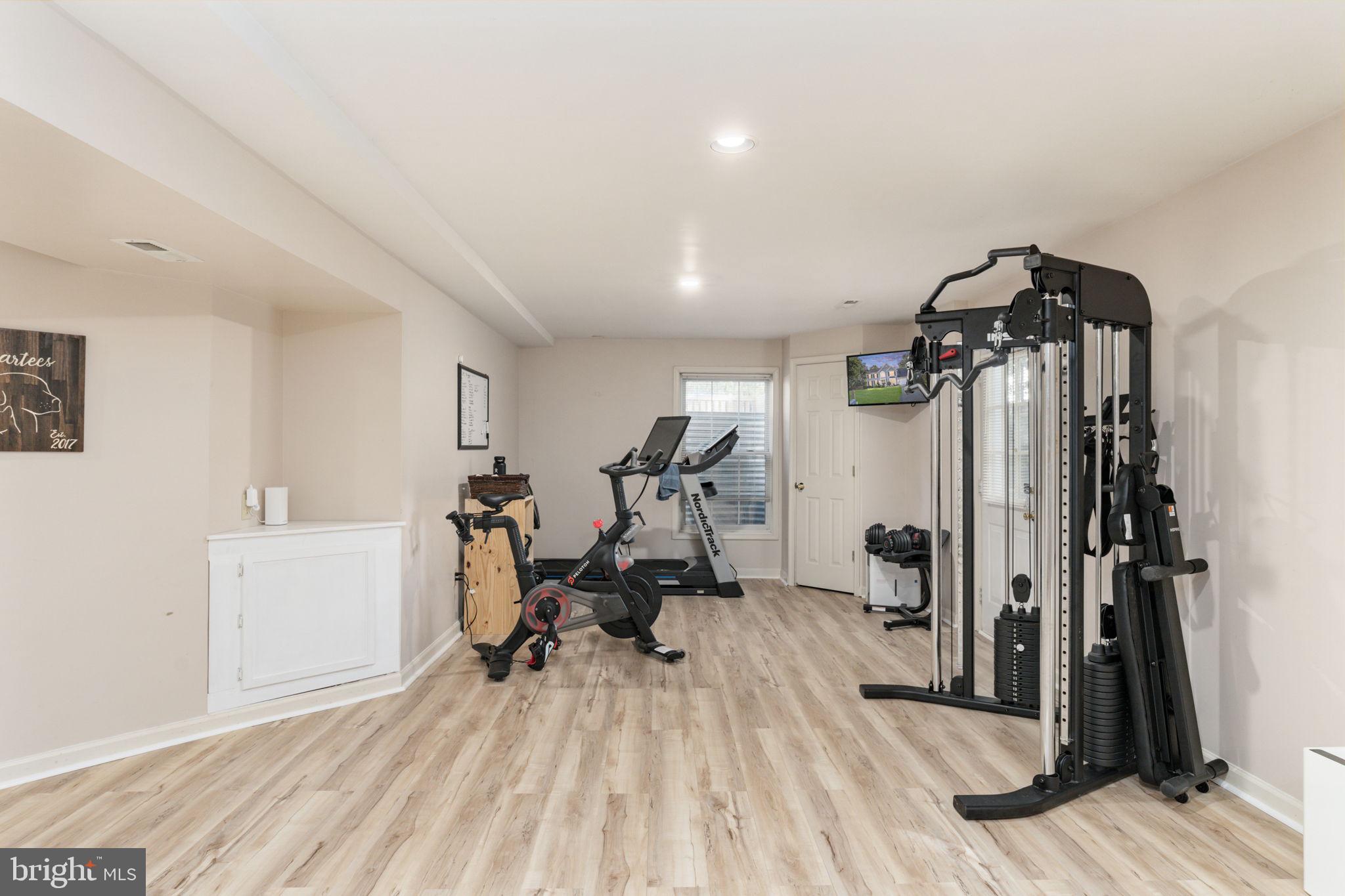 KINGSWOOD - Residential