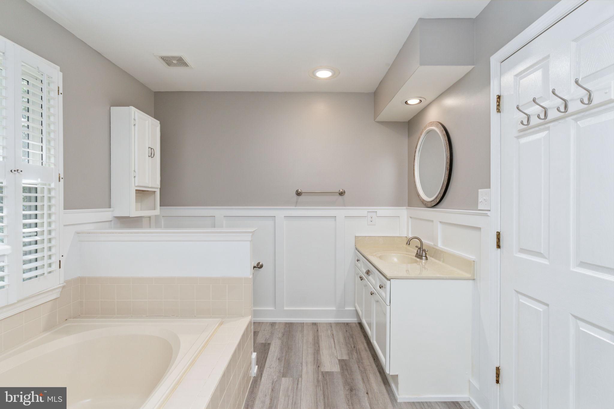 KINGSWOOD - Residential