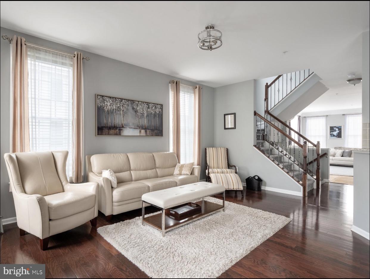 MARLBORO RIDGE - Residential