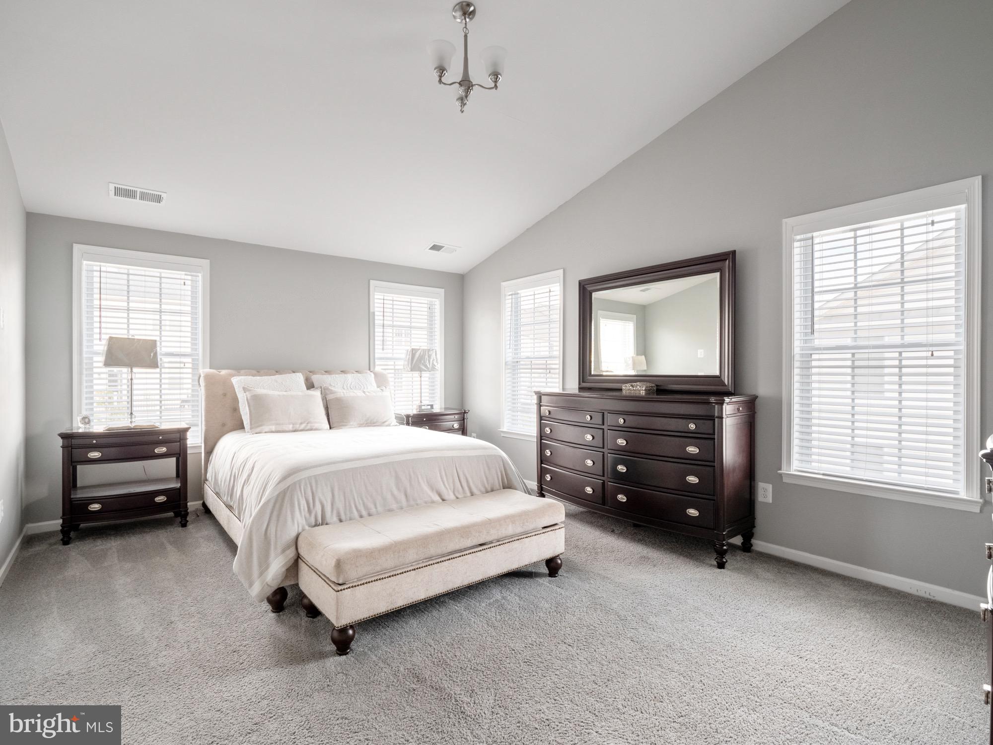 MARLBORO RIDGE - Residential