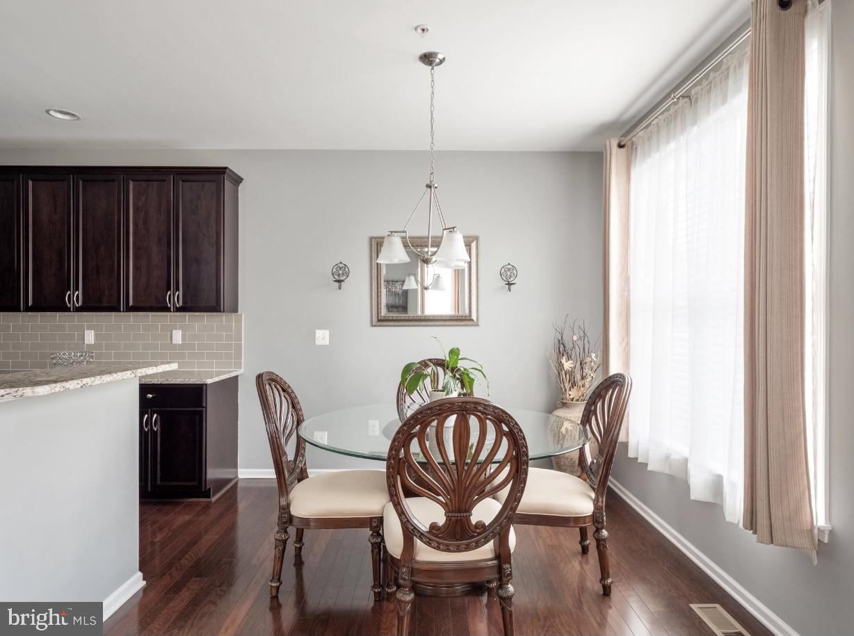 MARLBORO RIDGE - Residential