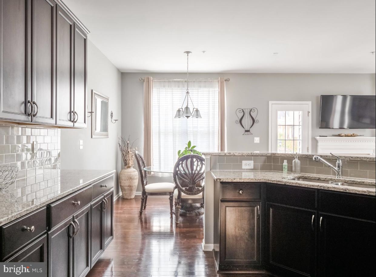 MARLBORO RIDGE - Residential