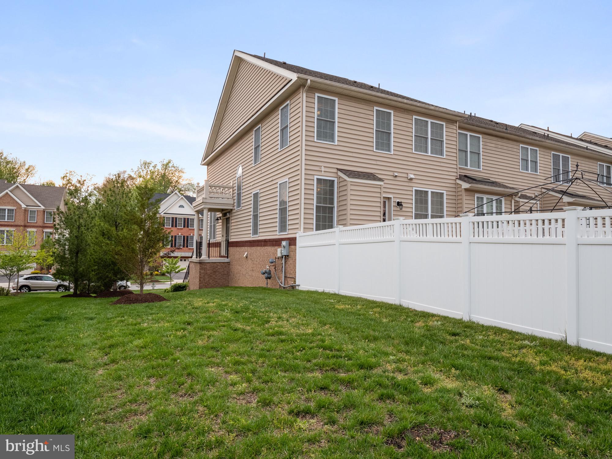 MARLBORO RIDGE - Residential